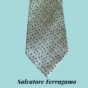 🇺🇸Salvatore Ferragamo Mint Green Floral Silk Tie